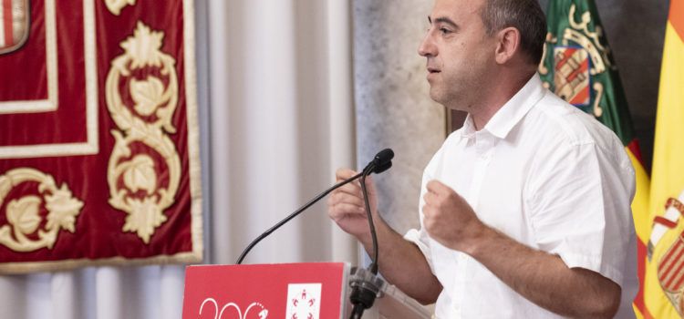 Pérez denuncia que Andrés Martínez fa política de la reducció horària de la il·luminació del Castell de Peníscola