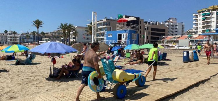 El servei de salvament i socorrisme en platges a Peníscola resol 475 assistències amb 7 rescats aquàtics el mes de juliol
