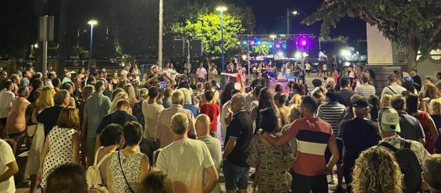Peñíscola completa su ciclo estival de verbenas populares de los viernes