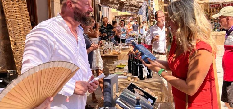Éxito rotundo de visitantes y ventas en la XX Mostra d’Oficis Tradicionals de Sant Jordi este fin de semana 