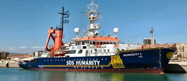 VOX: El puerto de Vinaròs sigue recogiendo a los barcos que colaboran con las mafias de la inmigración ilegal