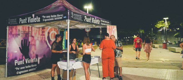 Els Punts Violeta normalitzen la prevenció i informació davant la violència de gènere a Alcalà-Alcossebre