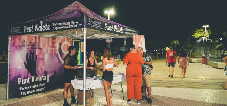 Els Punts Violeta normalitzen la prevenció i informació davant la violència de gènere a Alcalà-Alcossebre