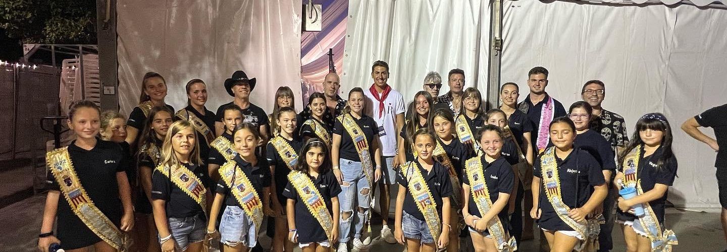 La Guardia concentra a más de 2000 fans en Peñíscola en el primer concierto de Fiestas