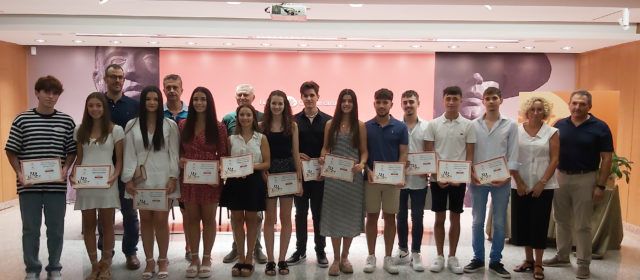 12 estudiants reben la Beca “Excel·lent” de 12.000€ de Caixa Benicarló