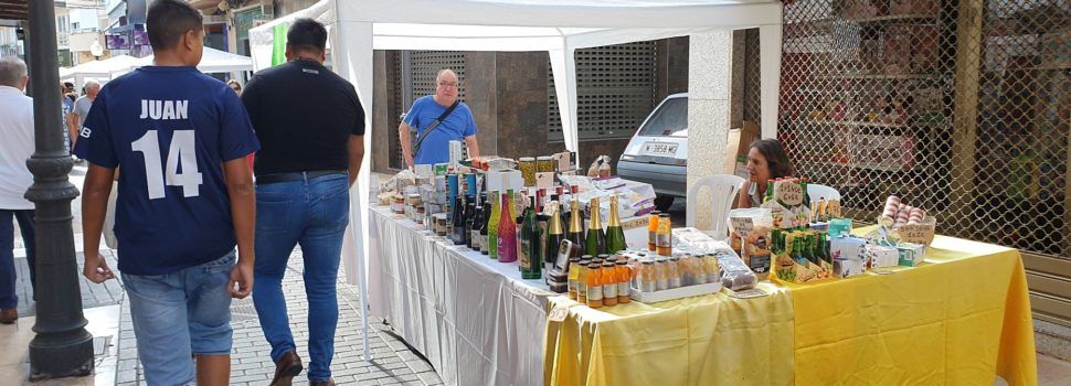 Les botigues, als carrers de Vinaròs avui diumenge