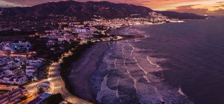 L’Ajuntament d’Alcalà-Alcossebre destina 417.802 euros de romanents de tresoreria a pagar un increment del 210% en la factura de la llum