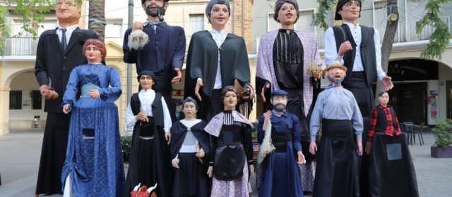 Els nanos i gegants de Vinaròs, en la trobada de La Ràpita