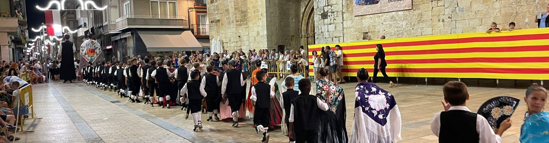 Vídeo i fotos del Ball de Mantons Juvenil a Ulldecona