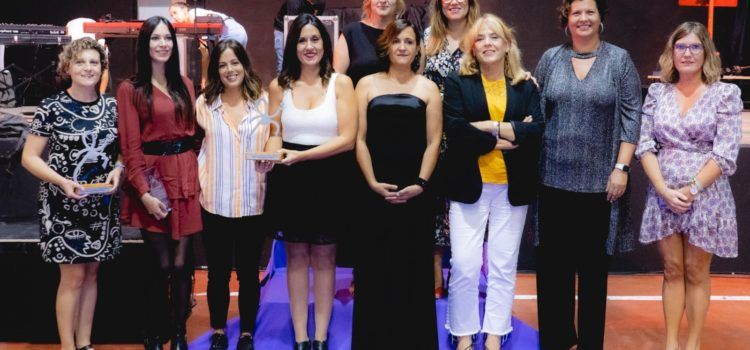 Albocàsser fomenta la igualtat i trenca amb els estereotips en la gala dels premis Dona Coratge