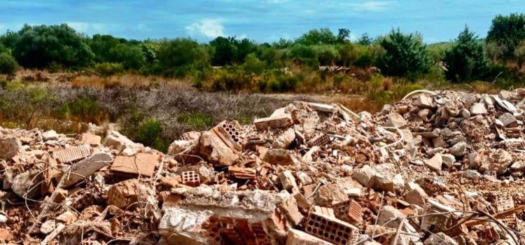 Denunciat a Vinaròs per abocament d’enderrocs