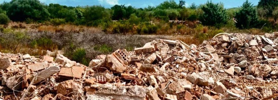 Denunciat a Vinaròs per abocament d’enderrocs