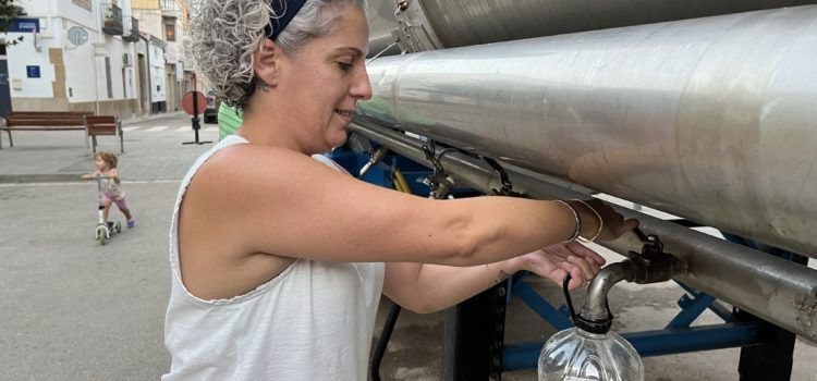 Socialistes Ulldecona voten en contra d’abaratir l’aigua als veïns després que aquesta no sigui apta per al consum humà