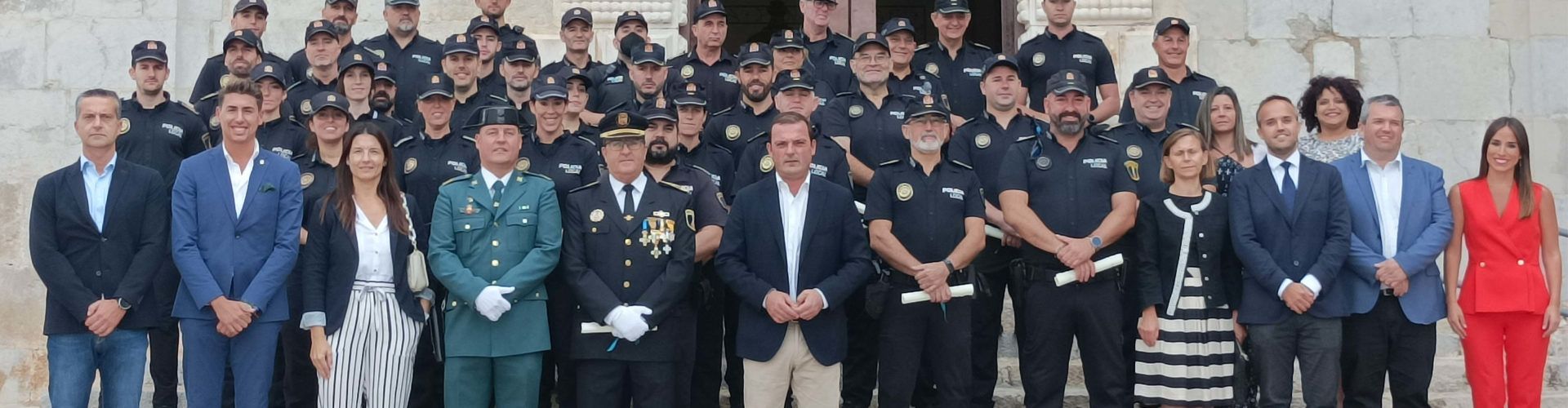 La Policia Local de Peníscola celebra el Dia del seu Patró amb el reconeixement a catorze agents i un civil