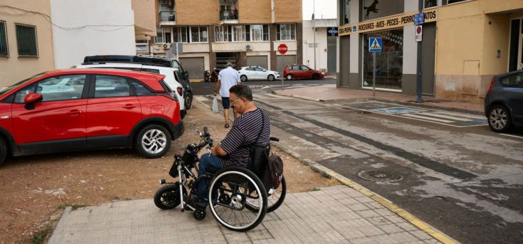 PP Vinaròs denuncia que el carrer Camaraes està sense acabar i “ningú explica la raó”