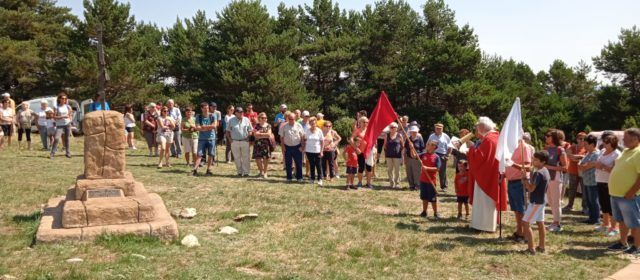 L’ermita romànica de Santa Àgueda estrena una creu de terme