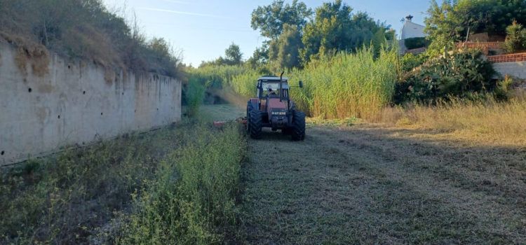 Segueixen les tasques de prevenció de riuades a Vinaròs