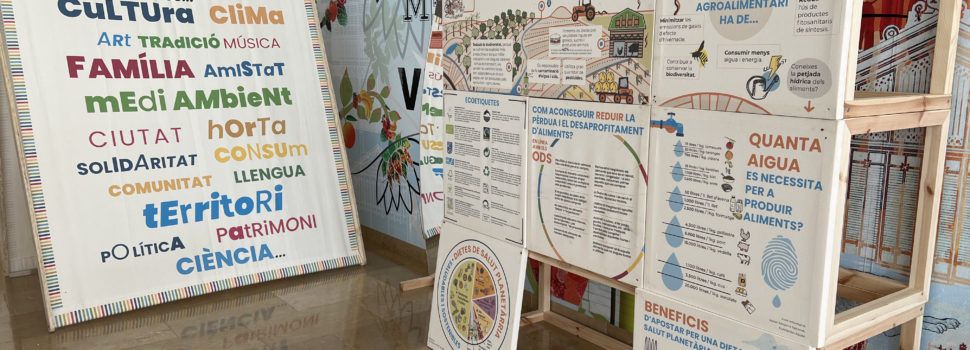 El Mercat Municipal acull l’exposició “Com mengem”
