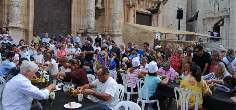La VIII Fira de la Tomata de Penjar es tanca amb un multitudinari Concurs d’All i oli