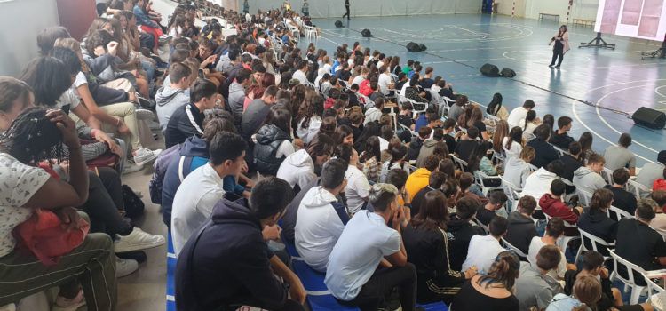 Sortida al teatre. Marina Marroquí al Leopoldo Querol