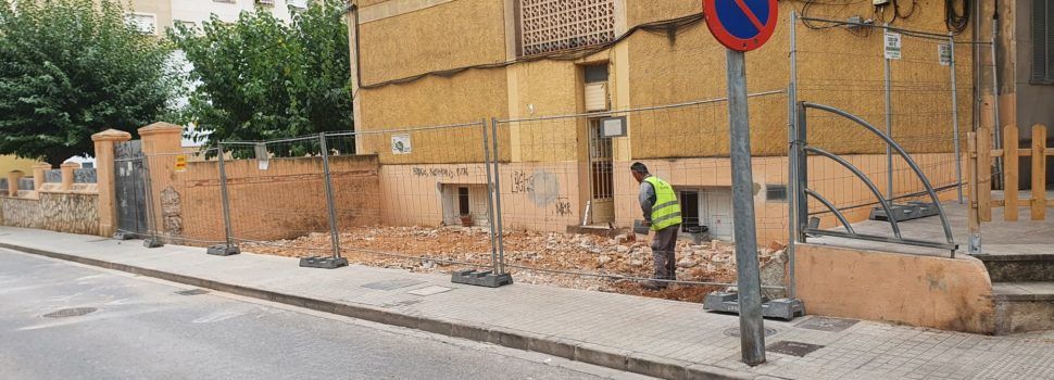 Remodelen la part lateral de la Casa de la Cultura de Vinaròs per obrir-la al veïnat