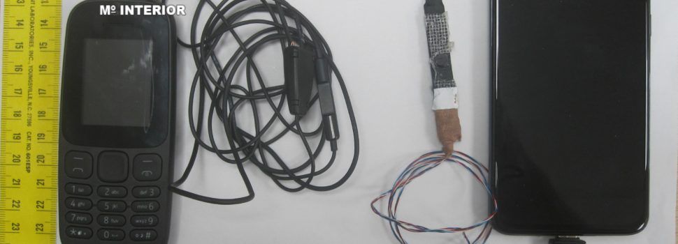 La Guardia Civil de Castellón detecta a 14 personas utilizando medios técnicos para superar el examen de conducir en Castellón y Vinaròs