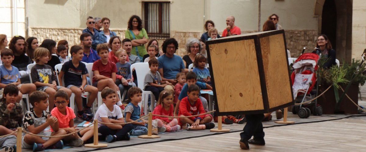 El FesticAM torna a convertir Amposta en la capital de les arts en viu al carrer