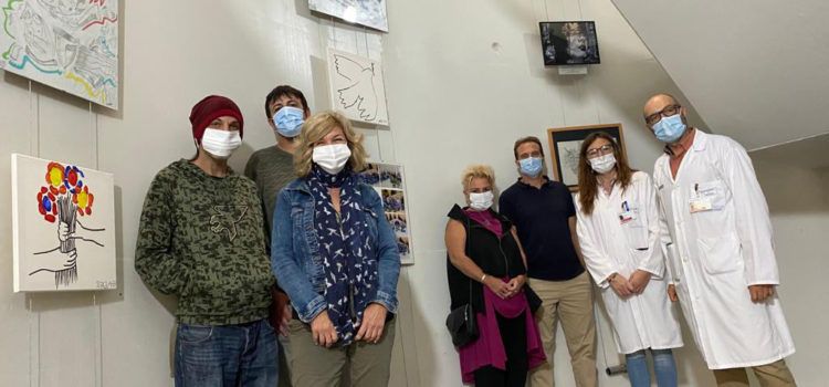 El CRIS de Vinaròs celebra el Dia Mundial de la Salut Mental amb una exposició a l’Hospital Comarcal