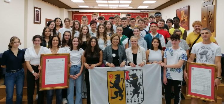 Visita a l’Ajuntament de Benicarló de 45 alumnes de Saint Pol de Léon