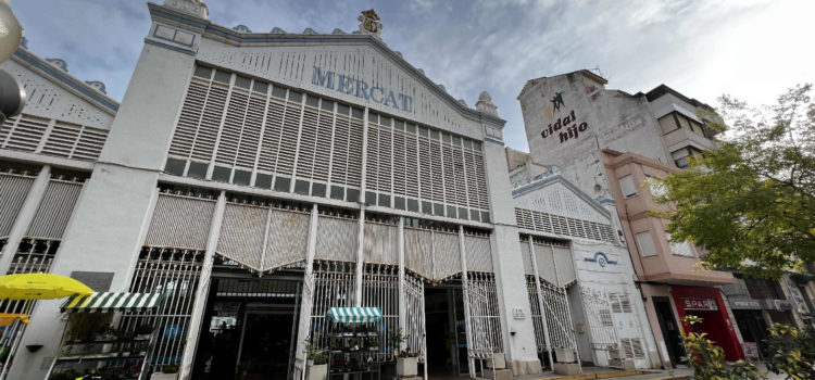 L’Ajuntament adequarà la façana del Mercat Municipal