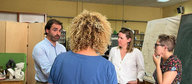 Mercedes García (PP):”L’Escola d’Art víctima de la deixadesa i els enganys d’Alsina”