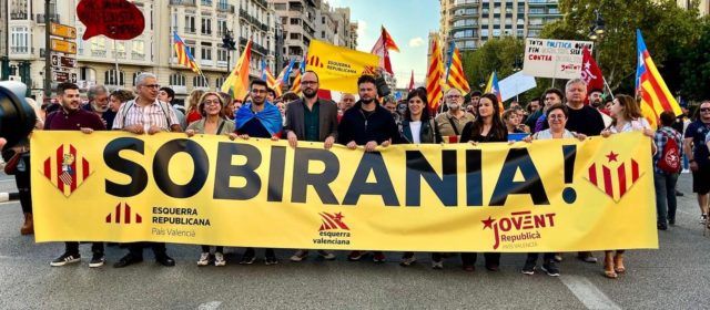 9 d’octubre. Dia del País Valencià o “Dia del postureo institucional”? L’ofrena continua