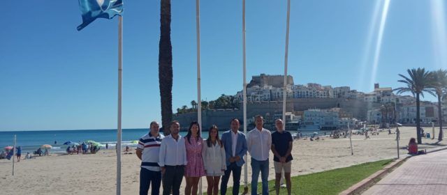 Peñíscola celebra el Día Nacional de los Pueblos más Bonitos de España con la izada de bandera