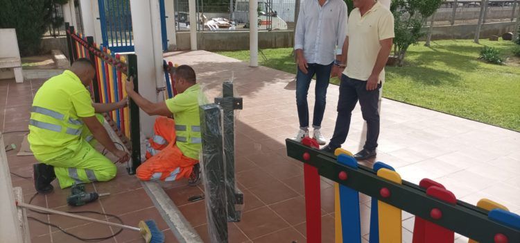 L’Ajuntament de Peníscola emprén millores al col·legi