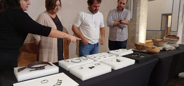 Benicarló descobreix 35 nous enterraments a la necròpolis ibera del Puig de la Nau