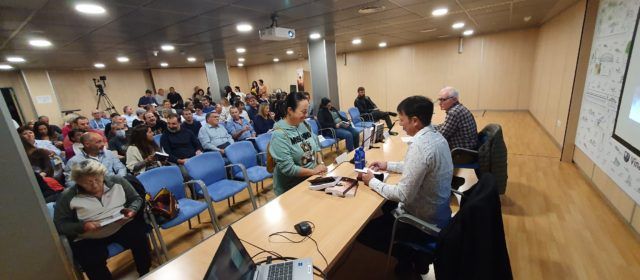 Gran èxit de la presentació de la primera novel·la de Juan José Gilabert