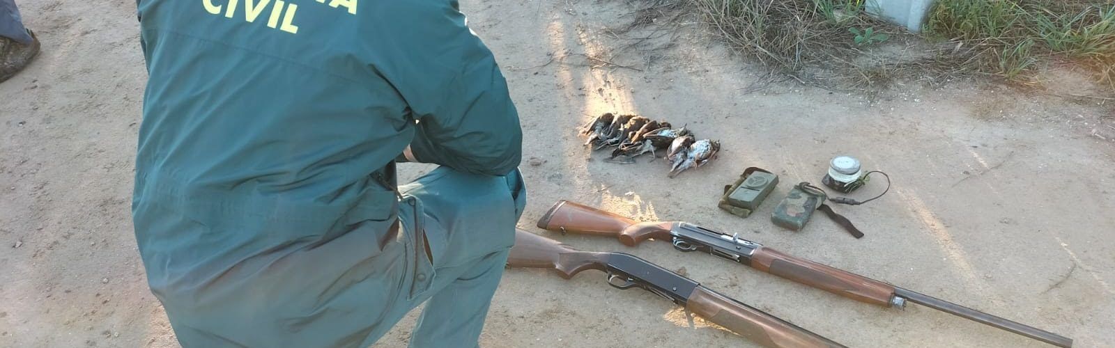 La Guardia Civil de Tarragona sorprende a unos cazadores que utilizaban reclamos electrónicos en la Zona de Aprovechamiento Cinegético de Tortosa