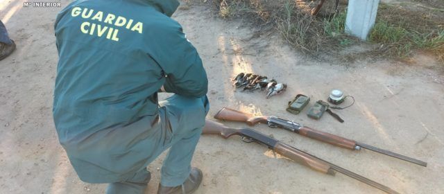 La Guardia Civil de Tarragona sorprende a unos cazadores que utilizaban reclamos electrónicos en la Zona de Aprovechamiento Cinegético de Tortosa