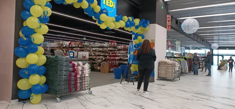 Benicarló inaugura el nou centre comercial Family Parc