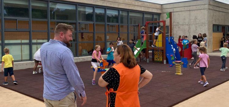 El Ayuntamiento de Sant Jordi se reúne con la Conselleria de Educación para ampliar el colegio el año que viene