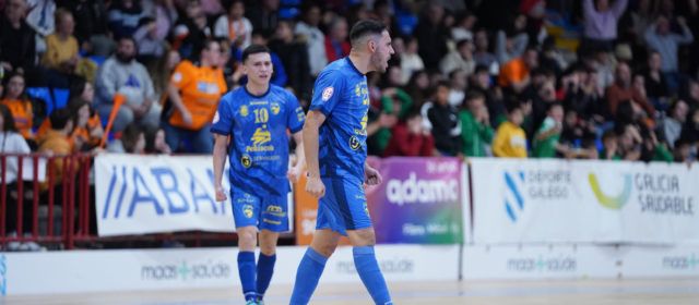 El Servigroup Peñíscola tira de épica para igualar un 4-0 en Burela (4-4)