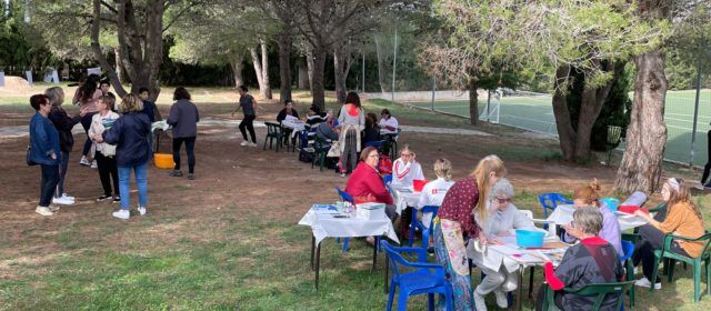 Gran acolliment de la jornada de meditació i art per a commemorar el Dia de la Dona Rural a Albocàsser