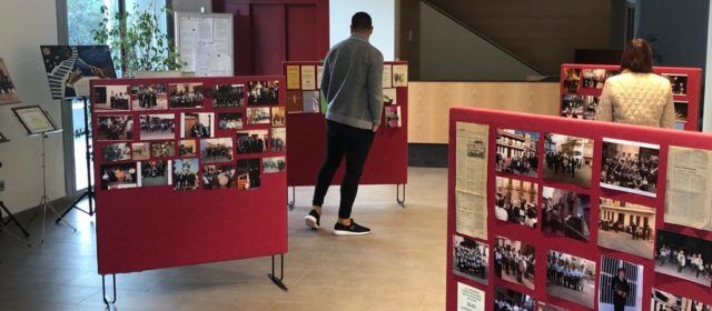 Oberta l’exposició commemorativa dels 40 anys de l’Agrupació Musical Santa Magdalena