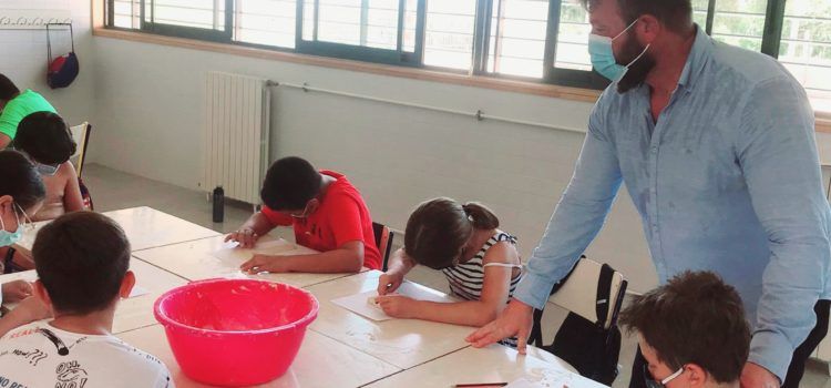 El Ayuntamiento de Sant Jordi pagará a todas las familias el coste del material escolar no incluido en Xarxa Llibres