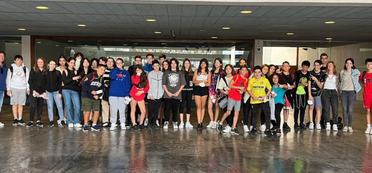 Alumnat del Joan Coromines, en una funció teatral que visibilitza les discapacitats