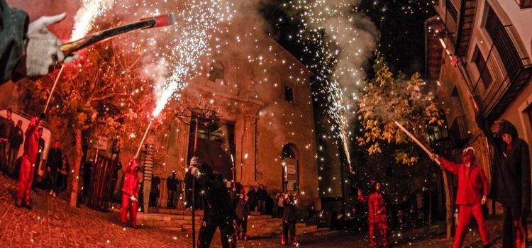 Cap de setmana intens a Morella amb la 8ena Trobada de Dimonis i teatre infantil