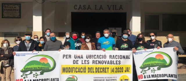 La Coordinadora presenta mocions als ajuntaments per a reivindicar poder de decisió en la implantació d’instal·lacions de renovables