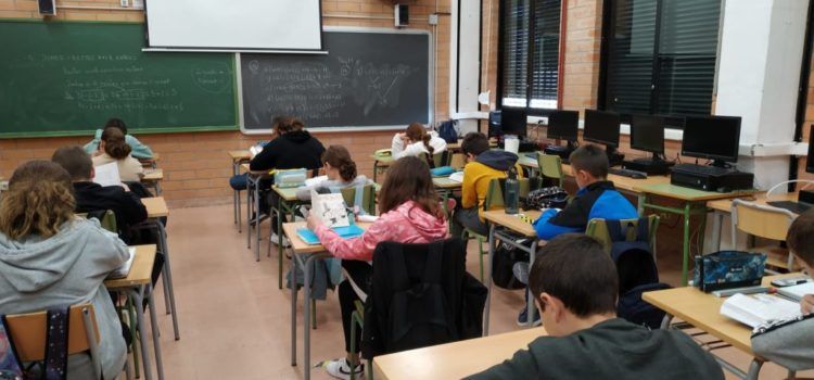 l’IES Leopoldo Querol: Biblioteca itinerant i sortida als jutjats i l’Ajuntament