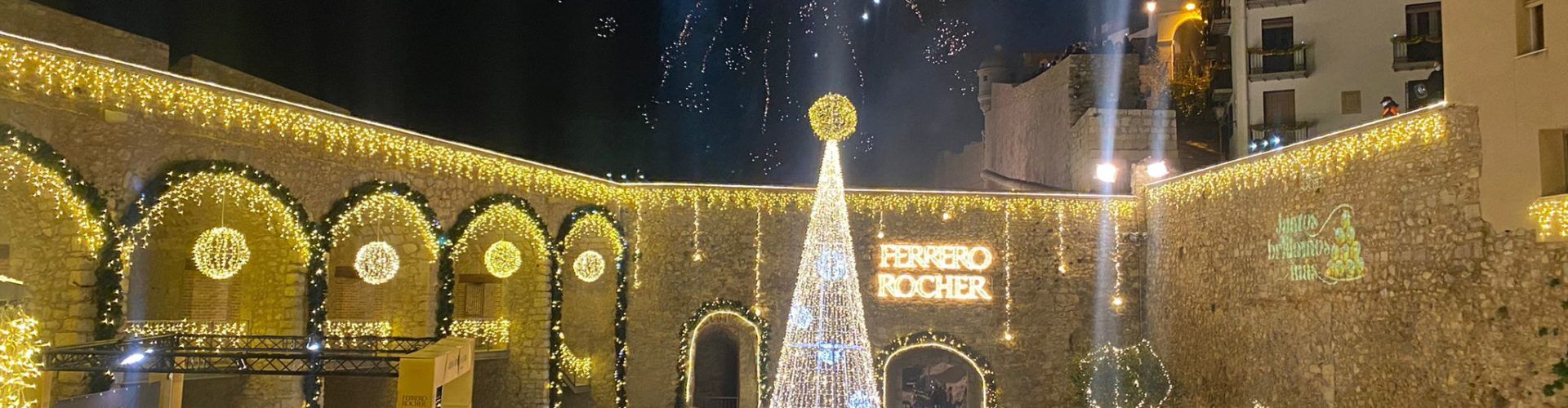Millón y medio de micro-leds llenarán de luz el casco antiguo de Peñíscola esta Navidad