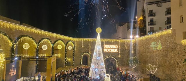 Millón y medio de micro-leds llenarán de luz el casco antiguo de Peñíscola esta Navidad